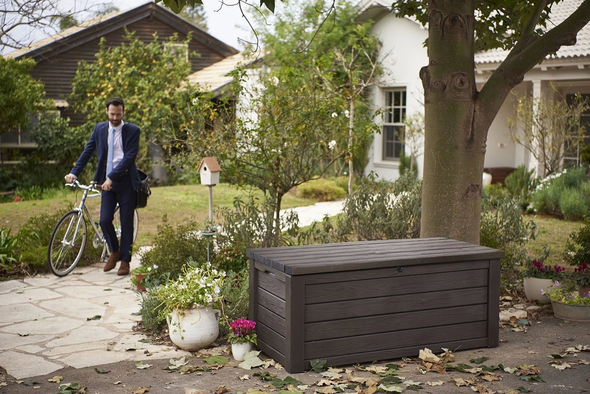 Keter Eastwood 150 Gallon Deck Box, Resin Wood Look Brown