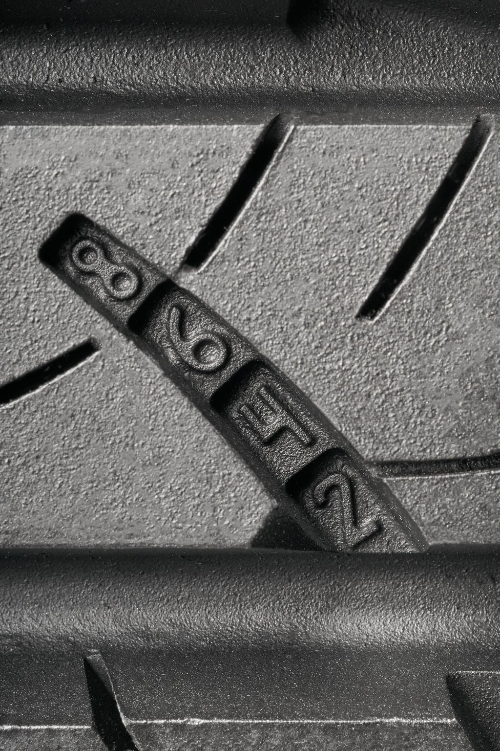 Goodyear Assurance Outlast 215/60R16 95V All- Season Tire