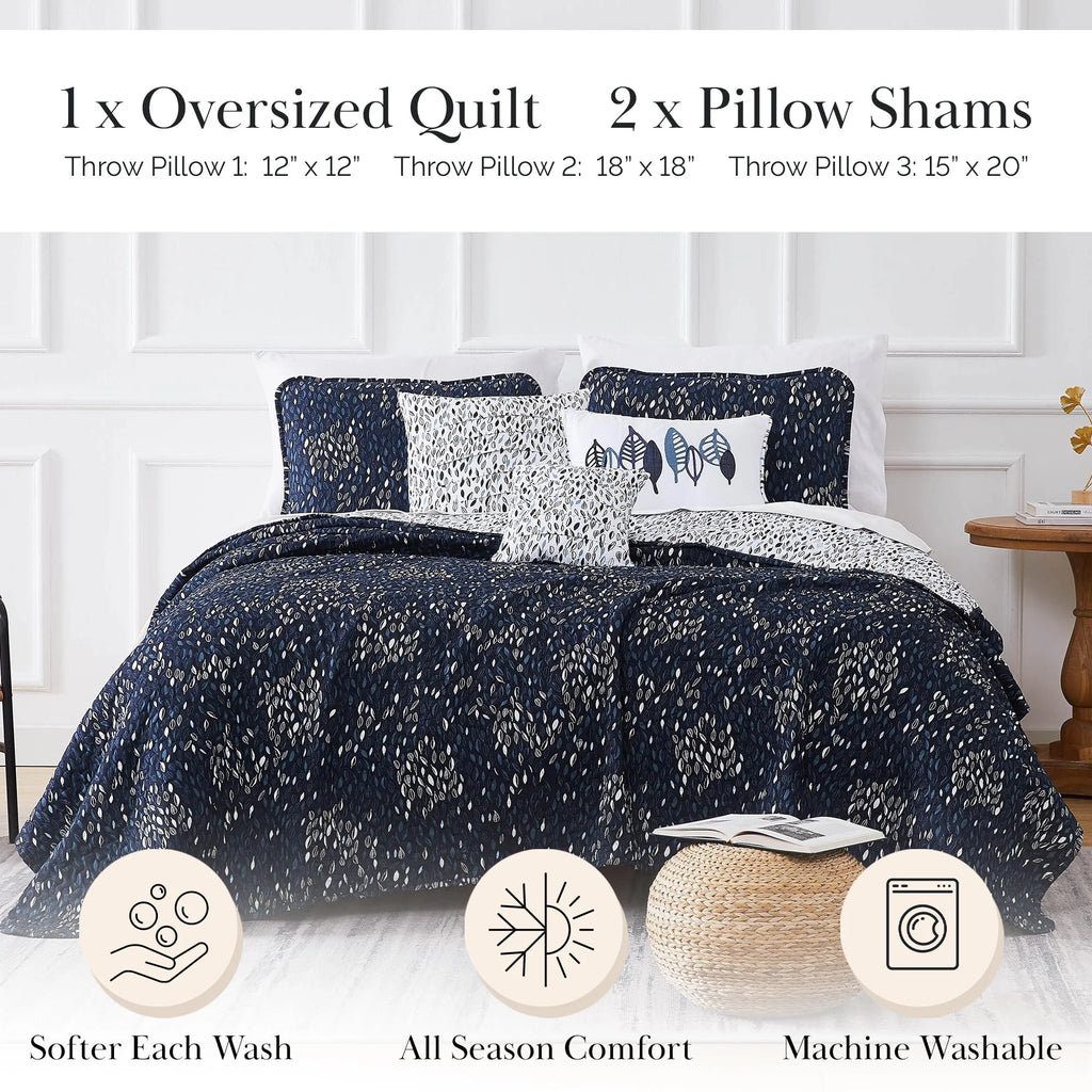 Southshore Fine LinensOversized 5-Piece Twin / Twin XL Quilt Bedding Set with two matching shams and three decorative throw pillows, oversized Paisley farmhouse bedspread Pure Melody Aqua