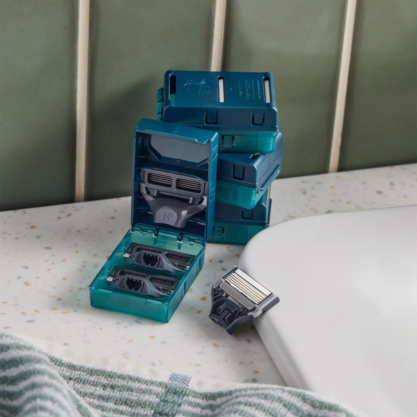 Harry's Chrome Edition Razor Set 16 Cartridges + 1 Handle