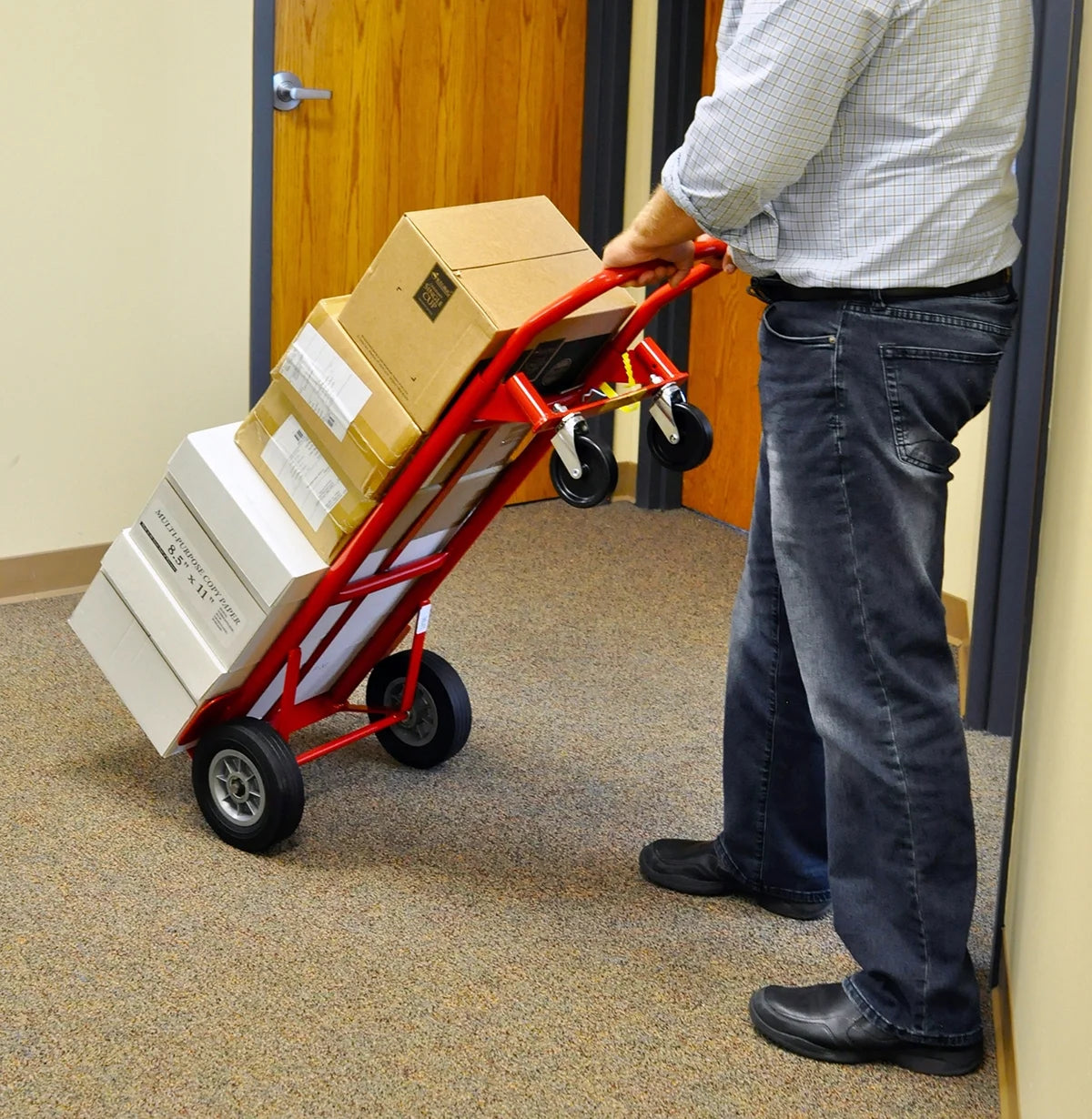 Milwaukee 600 lb. Capacity 2-in-1 Convertible Hand Truck