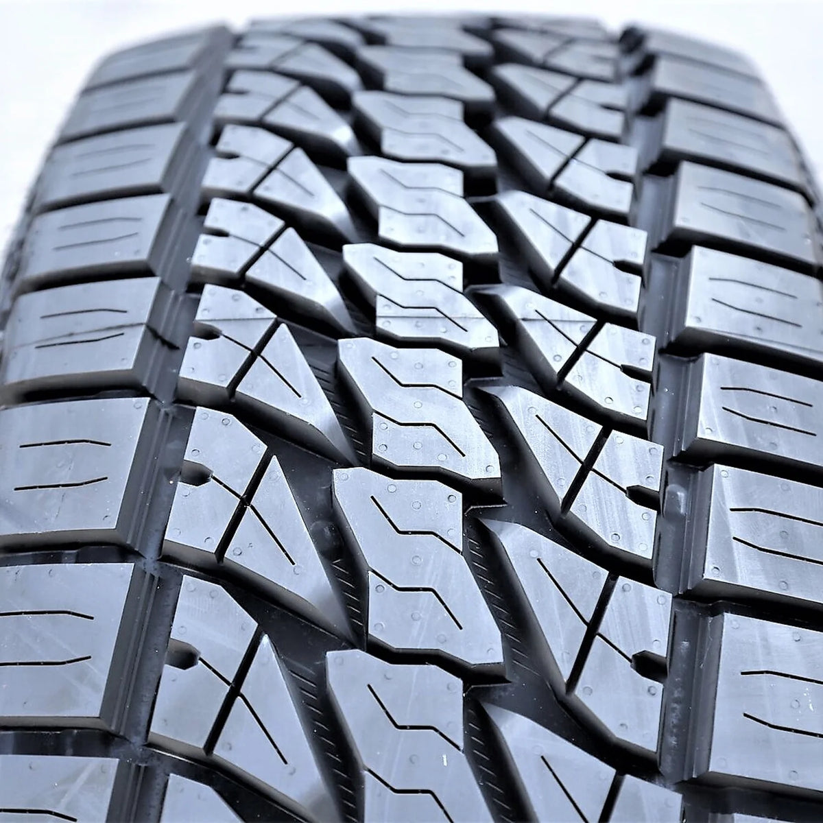 Set of 4 (FOUR) Leao Lion Sport A/T 275/65R18 116T AT All Terrain Tires Fits: 2015-23 Ford F-150 Lariat, 2019-23 Chevrolet Silverado 1500 LT Trail Boss