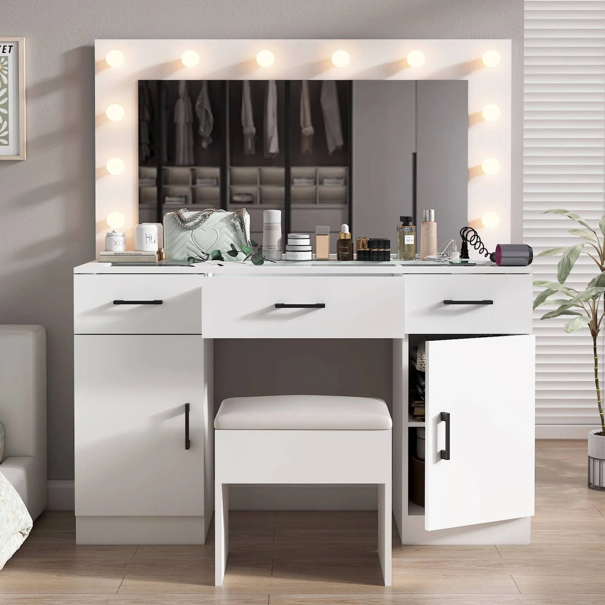 Ktaxon Large Makeup Vanity, Vanity Table Set w/ Visible Glass Top w/ Charging Station, White