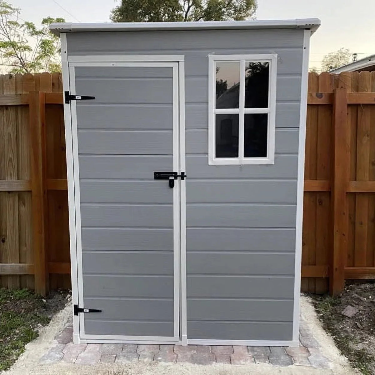 Lofka Resin Outdoor Storage Shed,5'x3' Storage Shed, Plastic Shed with Thick Resin Floor, Gray and White