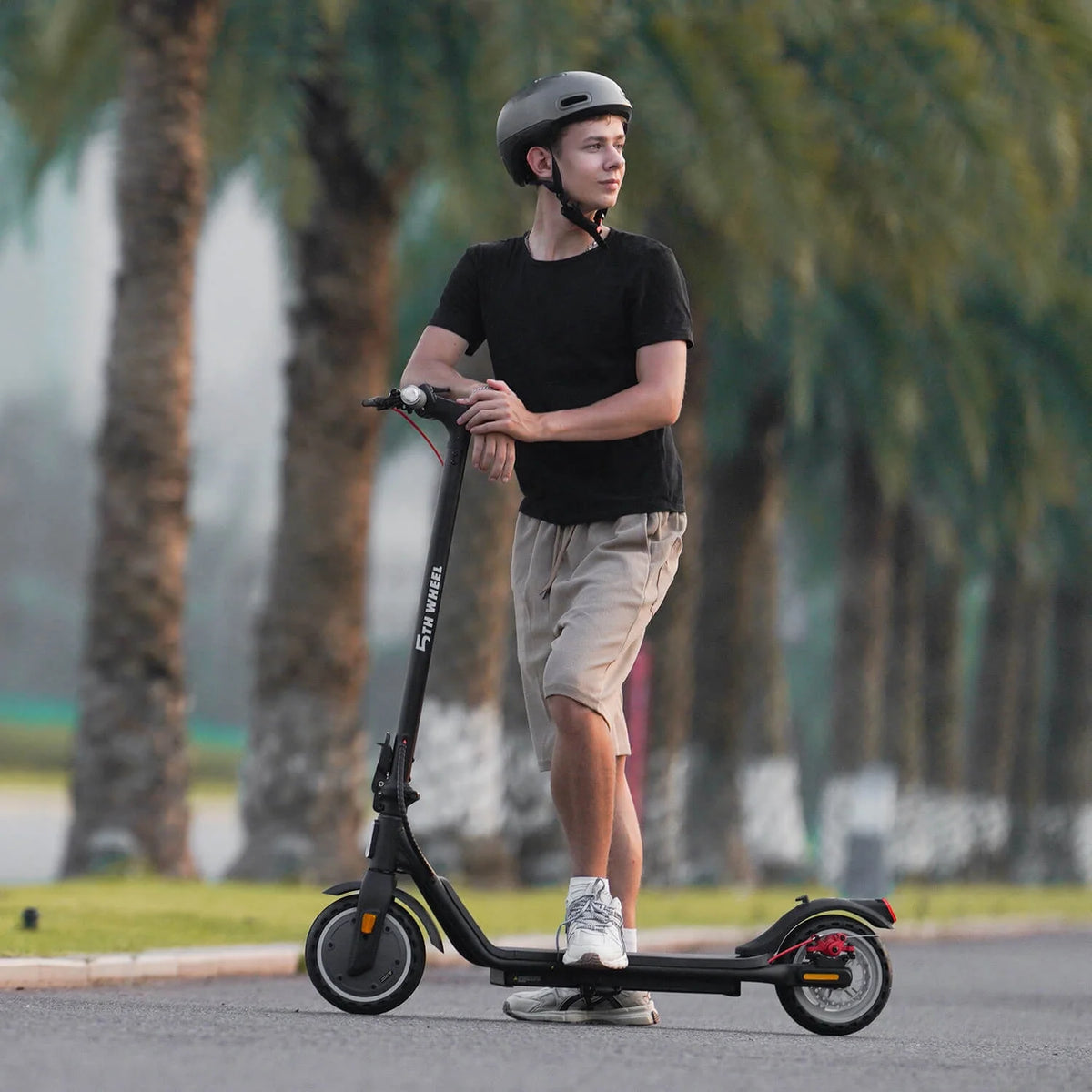 5TH WHEEL W16S 300W Electric Scooter with Turn Signal, 8.5�� Solid Tires, 18mph & 12Miles Range, Folding Commuting E-Scooter for Adults with APP Control