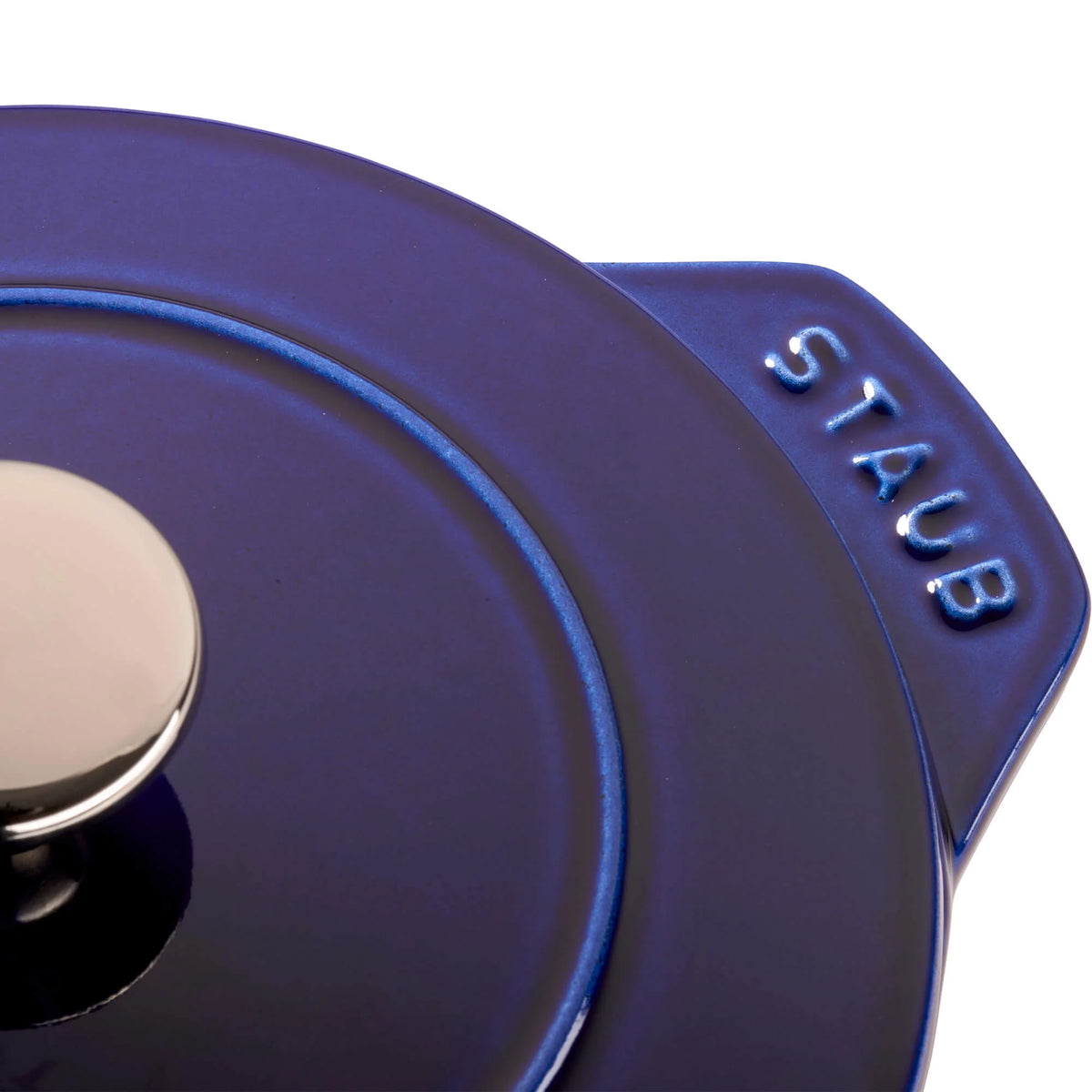Staub Cast Iron 1.5-qt Petite French Oven - Grenadine