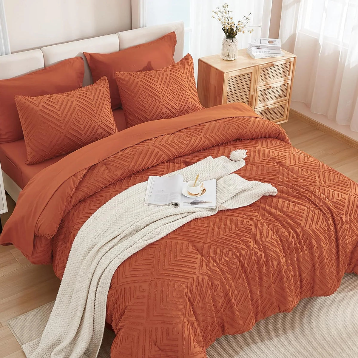Queen Comforter Set 7 Piece Dark Emerald Green - Bed in a Bag Queen Boho Lightweight Fluffy Tufted Bedding Sets with Comforter, Sheets, Pillowcases & Shams