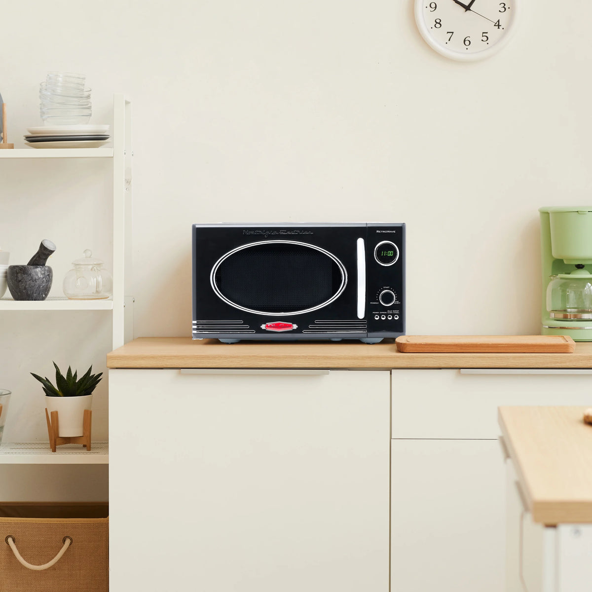 Nostalgia Retro Microwave for Countertop 0.9 cu ft Vintage Microwave, Ivory