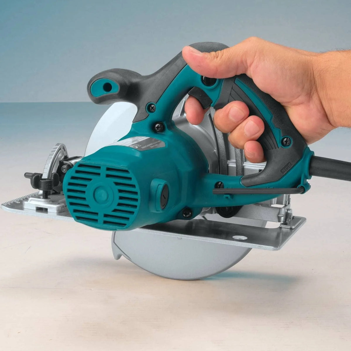Makita HS7600 Circular Saw, 7-1/4"
