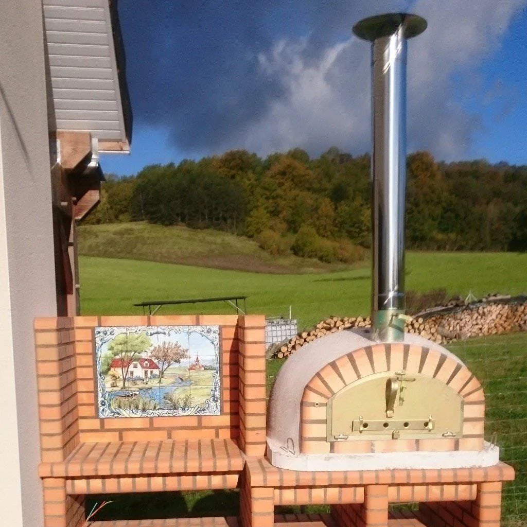 Outdoor Wood Fired Brick Pizza Oven