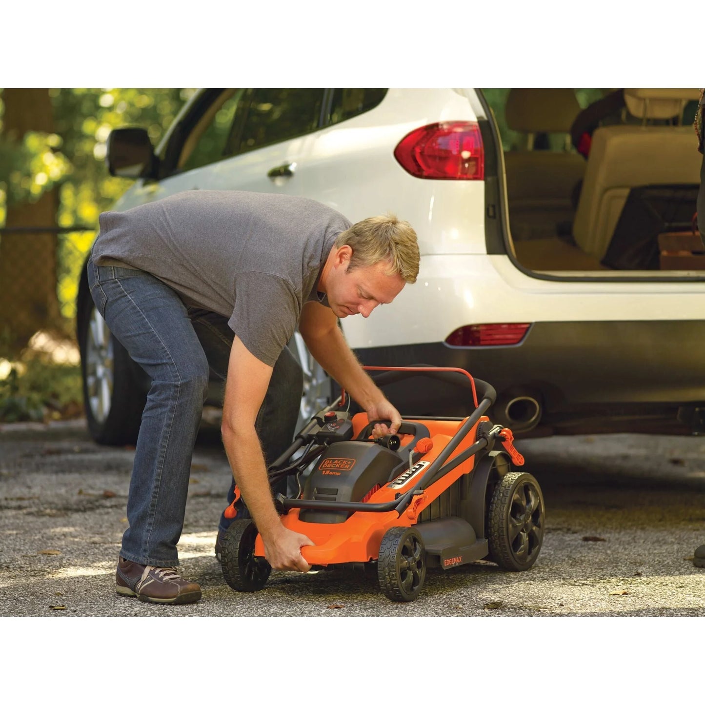 BLACK+DECKER 40V MAX* Cordless Lawn Mower with Battery and Charger Included, (CM2043C)