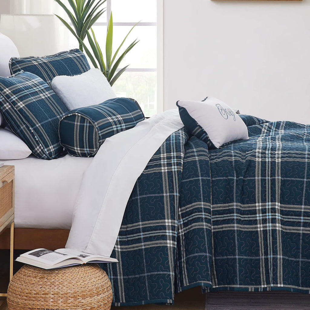 Southshore Fine LinensOversized 5-Piece Twin / Twin XL Quilt Bedding Set with two matching shams and three decorative throw pillows, oversized Paisley farmhouse bedspread Pure Melody Aqua