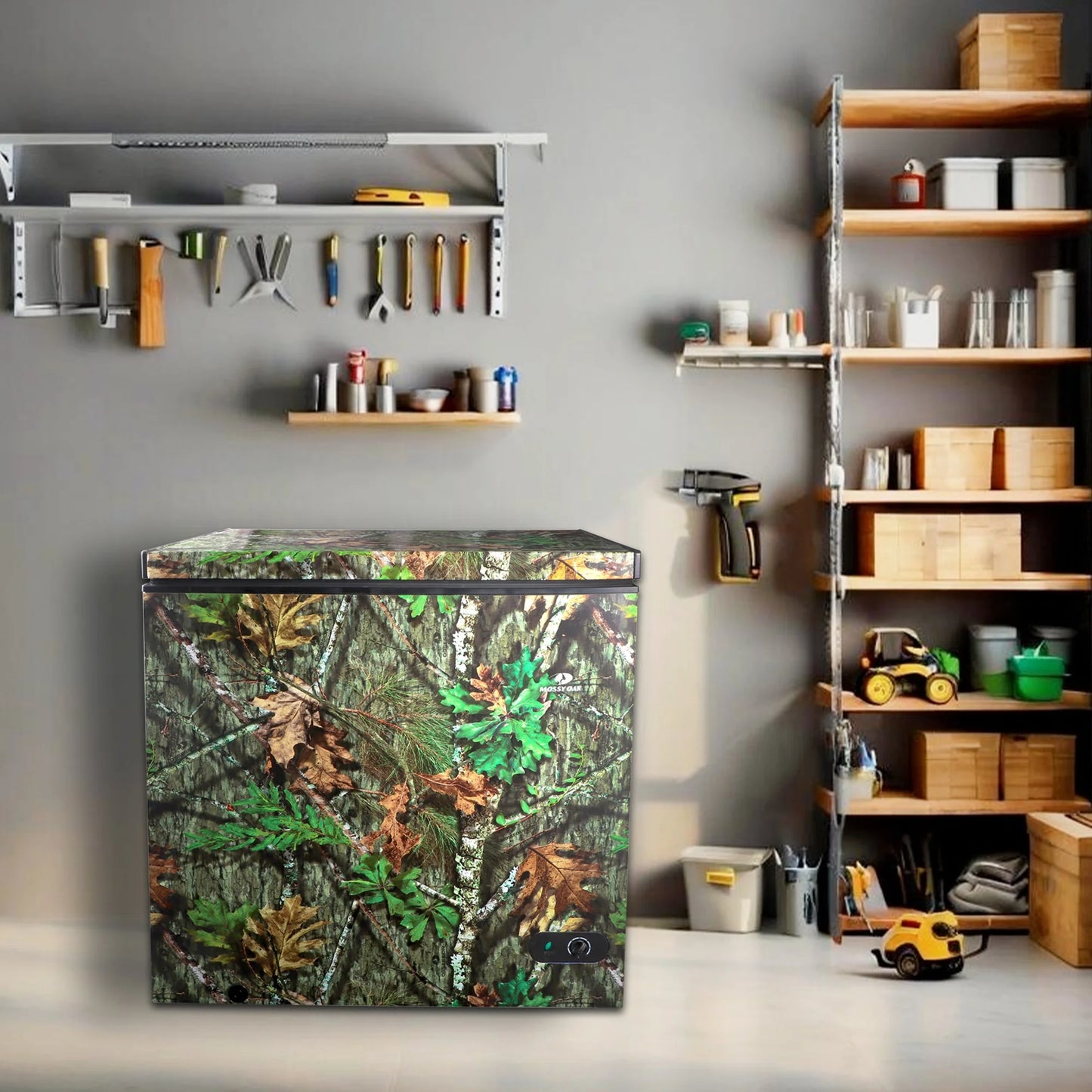 Mossy Oak 7-cu ft Manual Defrost Chest Freezer (Camouflage)