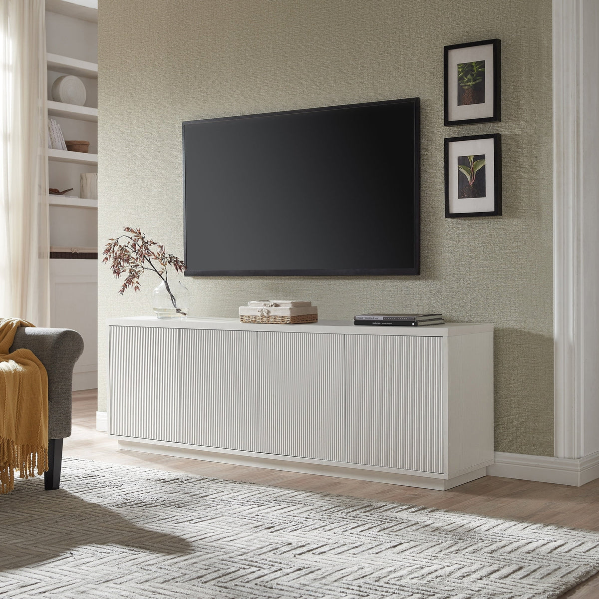 Evelyn&Zoe Hanson Rectangular TV Stand for TV's up to 75", Black Grain