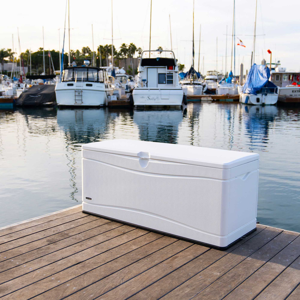 Lifetime Marine Dock Box (130 Gallon), 60348