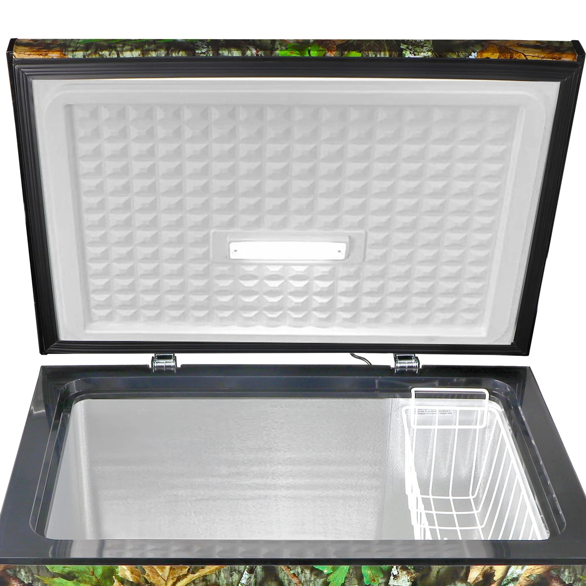 Mossy Oak 7-cu ft Manual Defrost Chest Freezer (Camouflage)