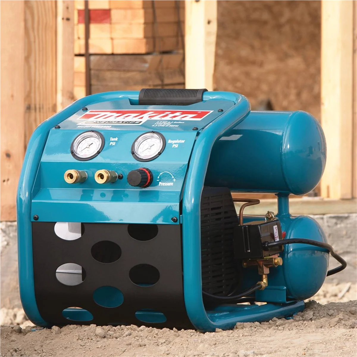 Makita 2.5 HP Big Bore&trade; Air Compressor (Twin Stack)