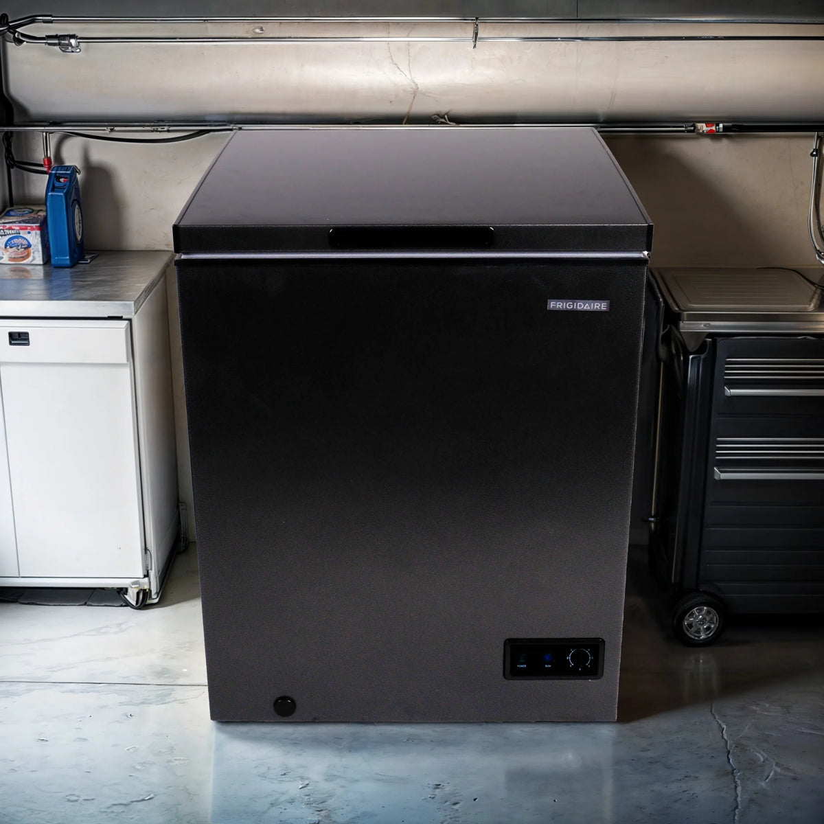 Frigidaire, 5.0 Cu. ft. Chest Freezer, Black Granite Design