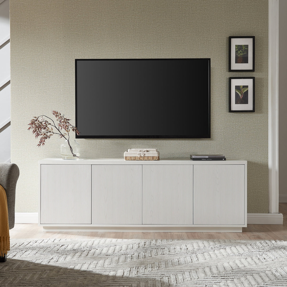 Evelyn&Zoe Hanson Rectangular TV Stand for TV's up to 75", Black Grain