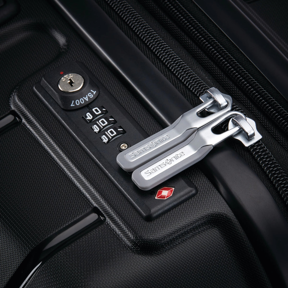 Samsonite Freeform 21" Hardside Spinner