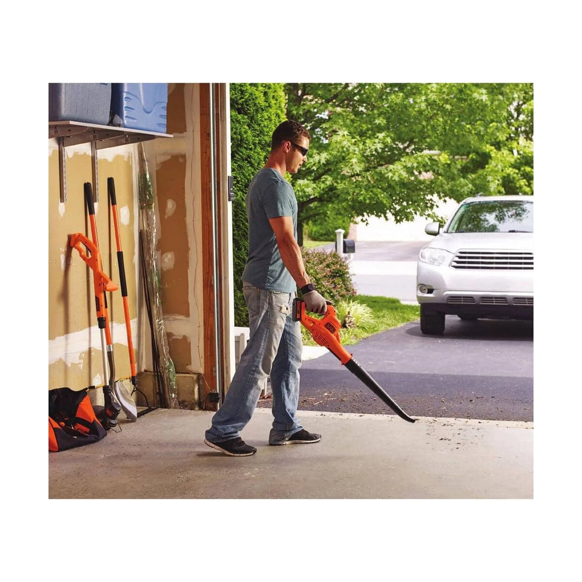 BLACK+DECKER 20V MAX* Lithium 10 In. String Trimmer/Edger + Hard Surface Sweeper Combo Kit, LCC221