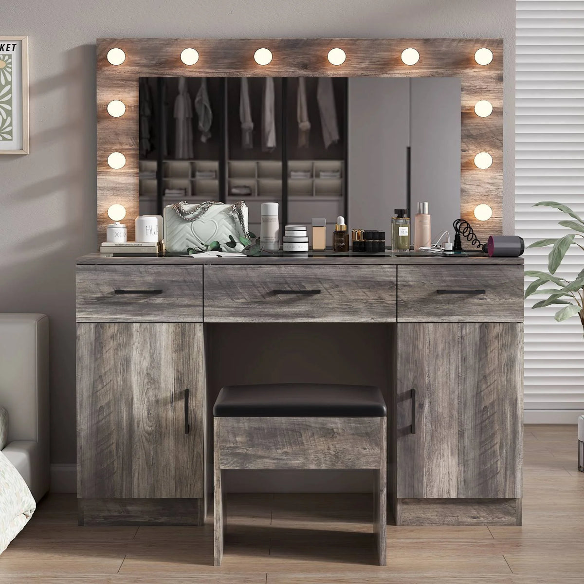Ktaxon Large Makeup Vanity, Vanity Table Set w/ Visible Glass Top w/ Charging Station, White