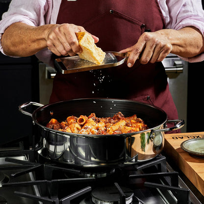 Hybrid Deep Saut�� Pan/Chicken Fryer with Lid, 7-Qt