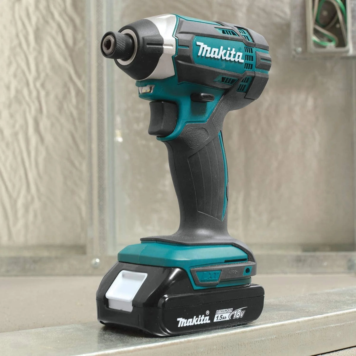 Makita 18V Lithium-Ion Cordless Power Tool Set, 1.5Ah, 2 Pack
