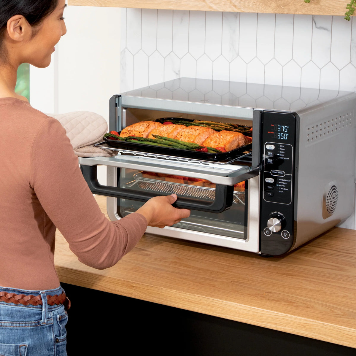 Ninja 10-in-1 Air Fryer, Double Door Toaster Oven with FlexDoor, FlavorSeal & Smart Finish, Rapid Top Convection and Air Fry Bottom, Bake, Toast, Air Fry, Pizza and More, Stainless Steel, DCT400