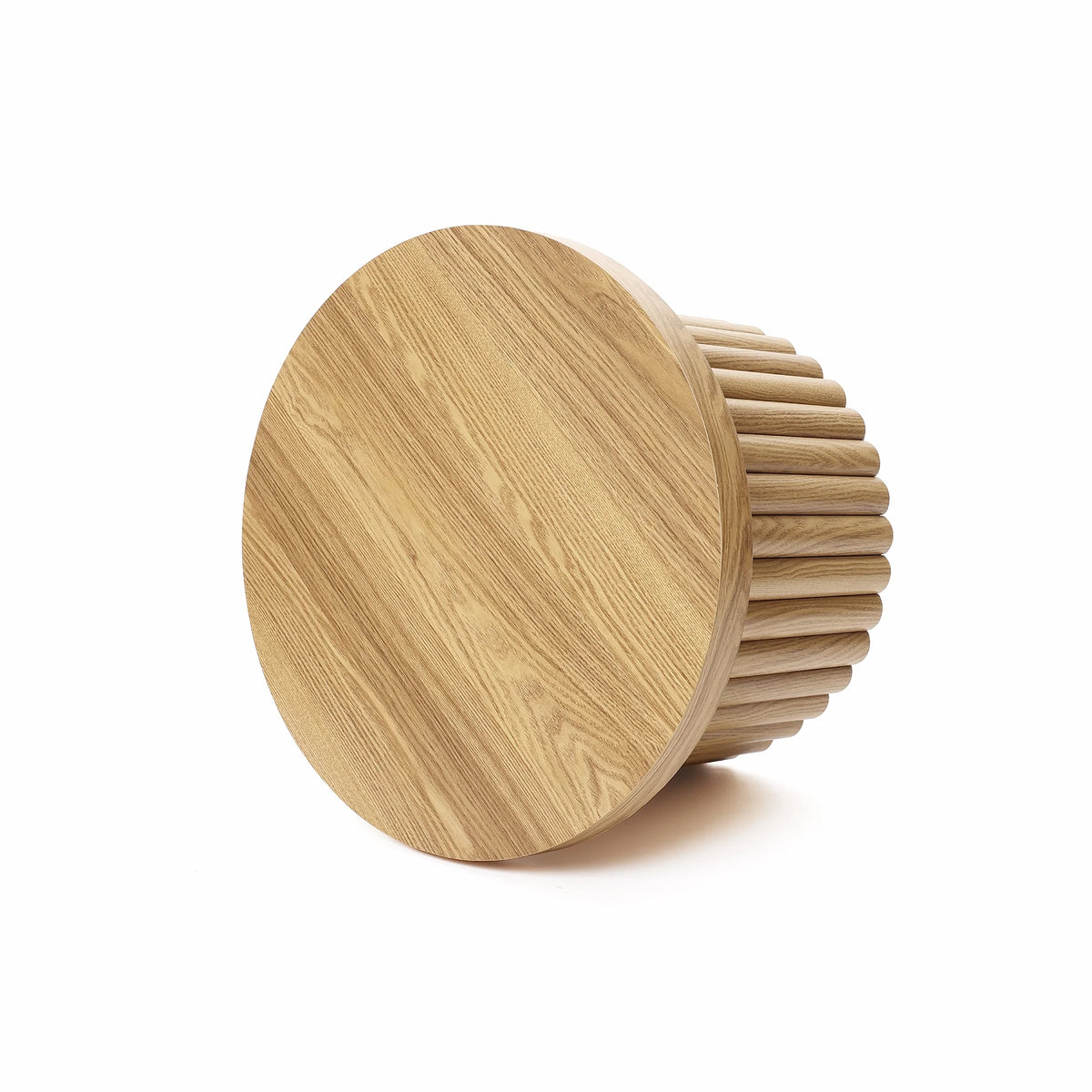 LuxenHome Wood Round Side Table, 19" Fluted End Table for Small Spaces, Mid Century Modern Wooden Accent Tables, Small Bedside Table, Couch Side Table, Nightstand for Living Room Bedroom Couch