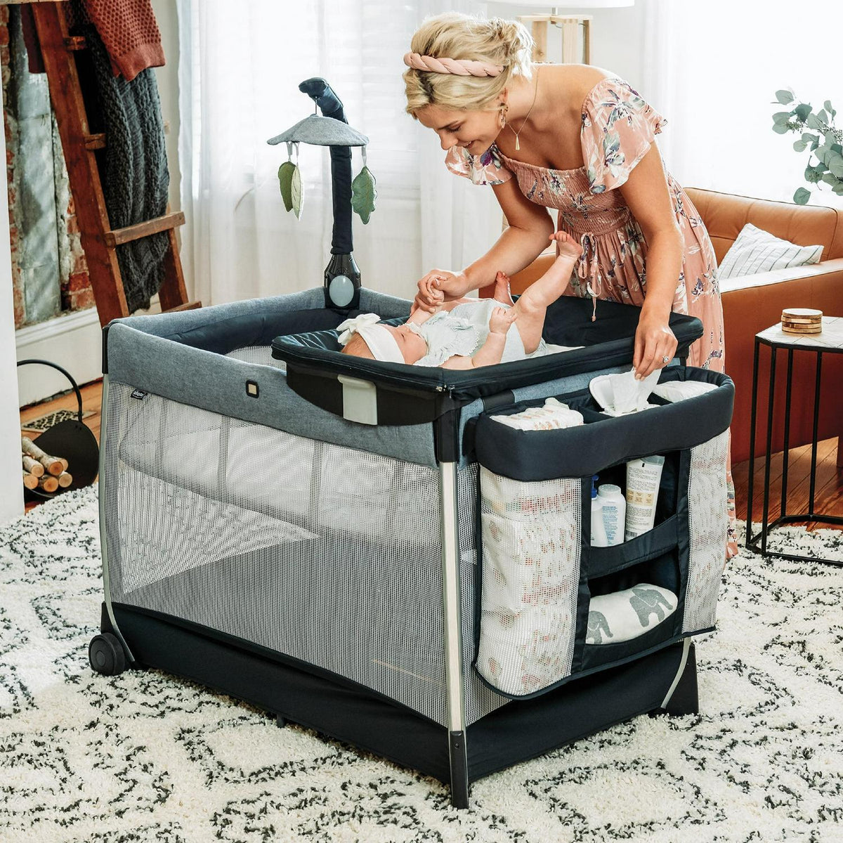 Chicco Lullaby Primo All-in-One Playard with Toy Bar and Deluxe Parent Organizer - Lakeshore (Navy)