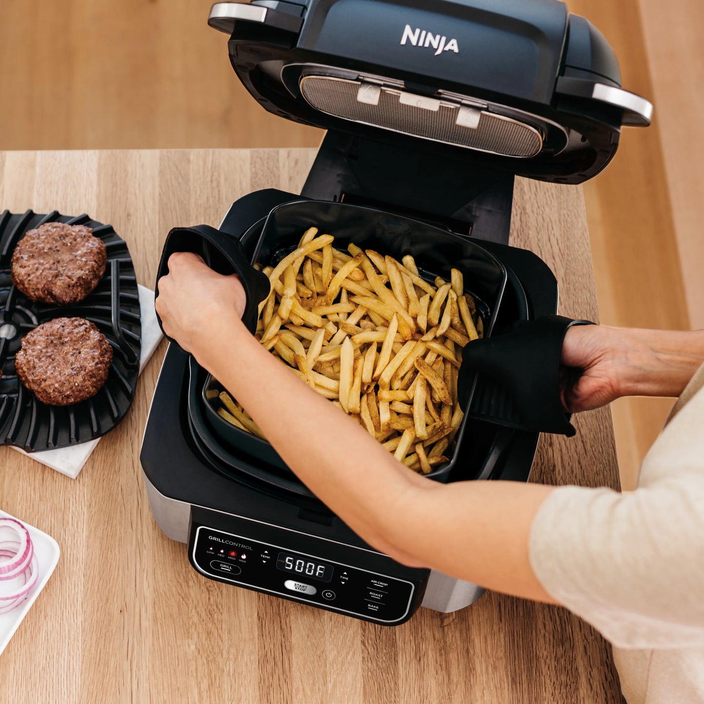 Ninja Foodi 4-in-1 Indoor Grill with 4-Qt Air Fryer, Roast, Bake, & Cyclonic Grilling Technology, Black/Stainless