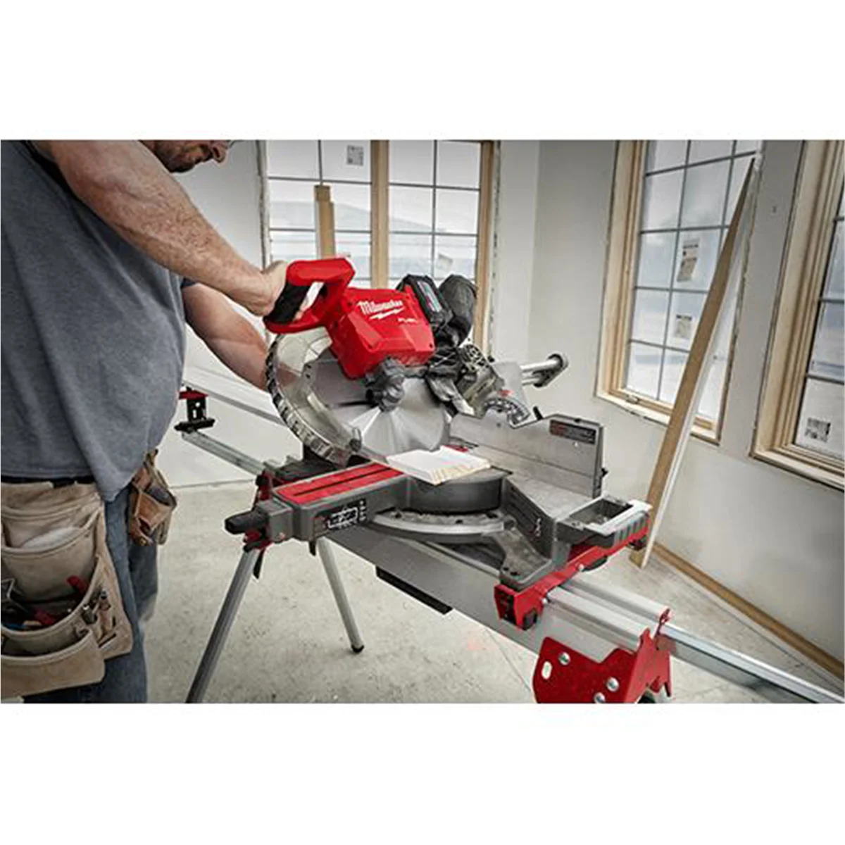 Milwaukee 2739-20 M18 FUEL 12" Dual Bevel Sliding Compound Miter Saw