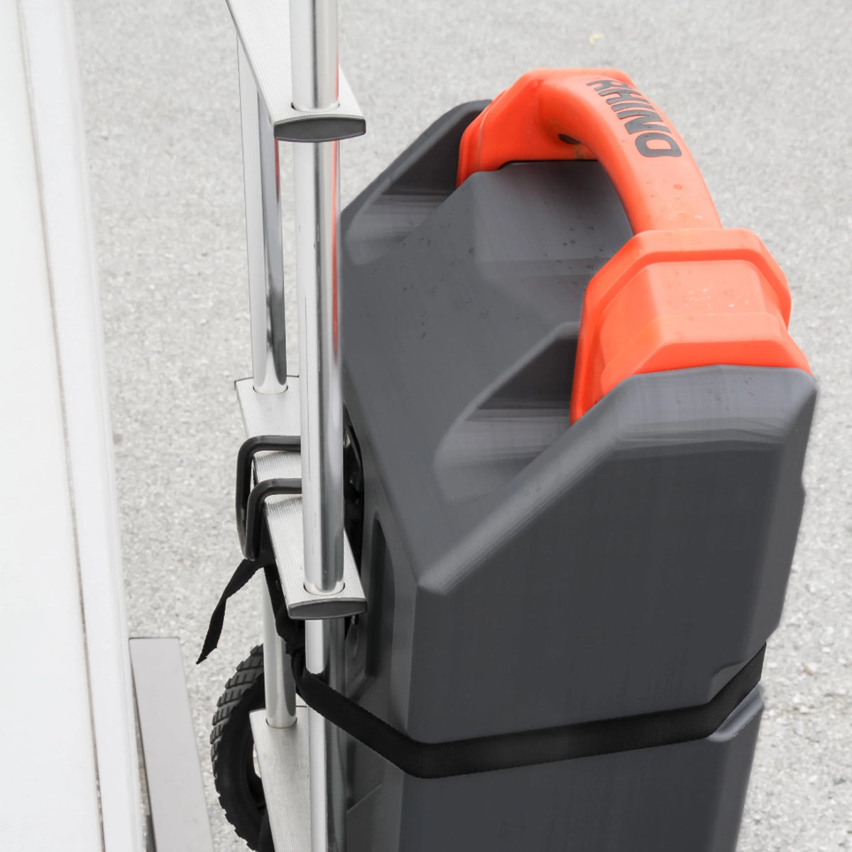 Camco Rhino 36-Gallon Portable RV Tote Tank, Black