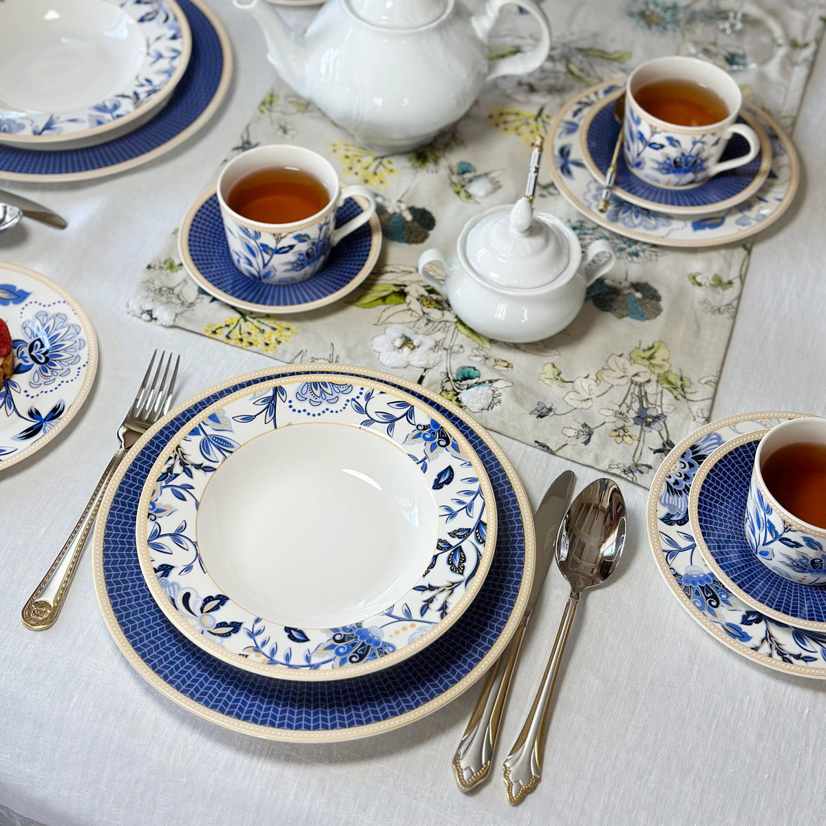 STP GOODS Melodie de Fleurs Bone China Dinnerware Set of 24 Service for 6 24-Piece Dish Set of Plates and Bowls, Blue Gold White