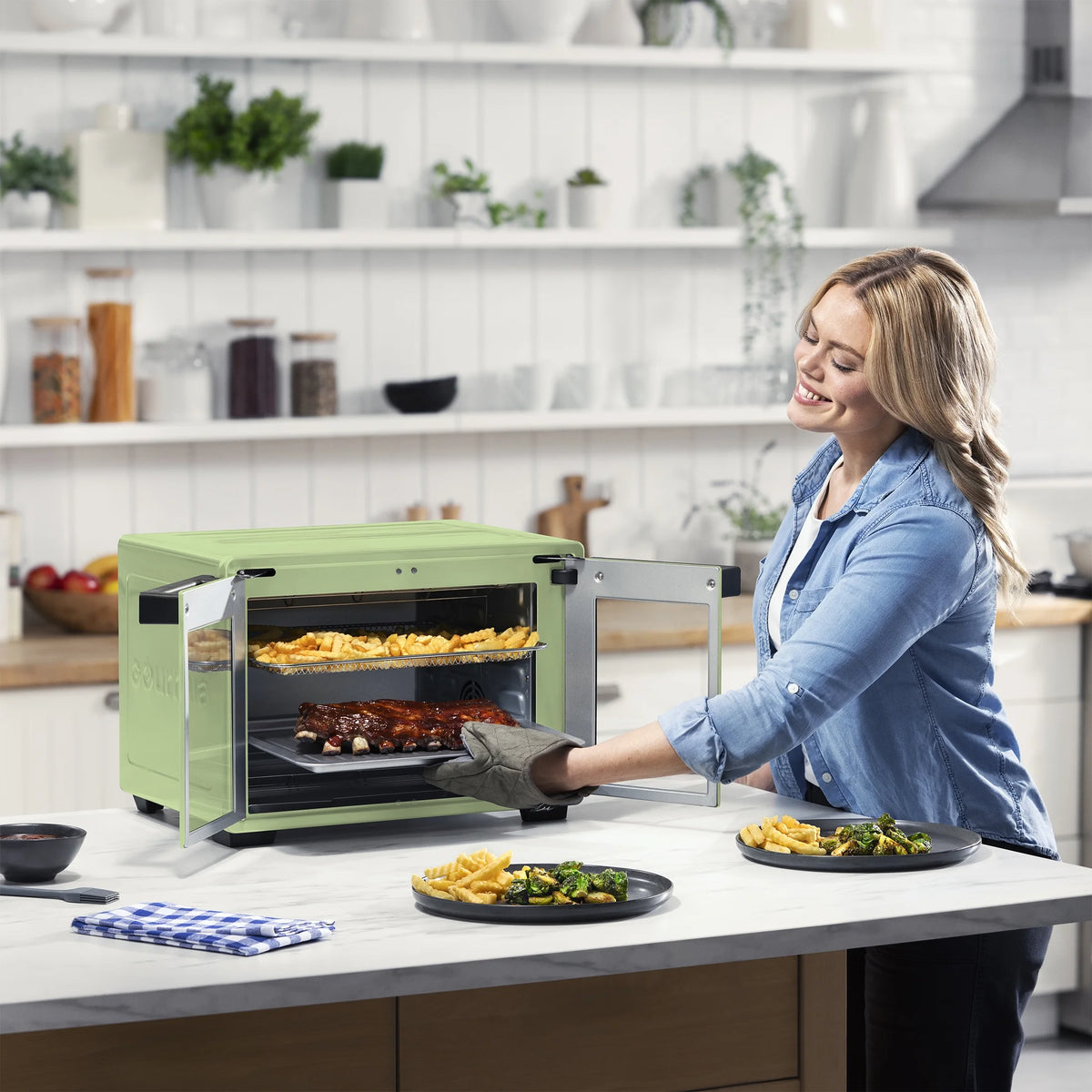 Gourmia 1700W 9-Slice Digital Toaster Oven Air Fryer, 12 Cooking Preset, 35L, Stainless Steel