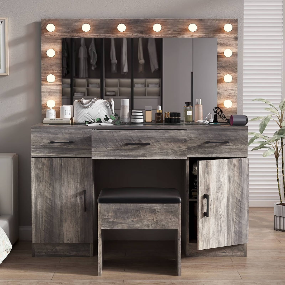 Ktaxon Large Makeup Vanity, Vanity Table Set w/ Visible Glass Top w/ Charging Station, White