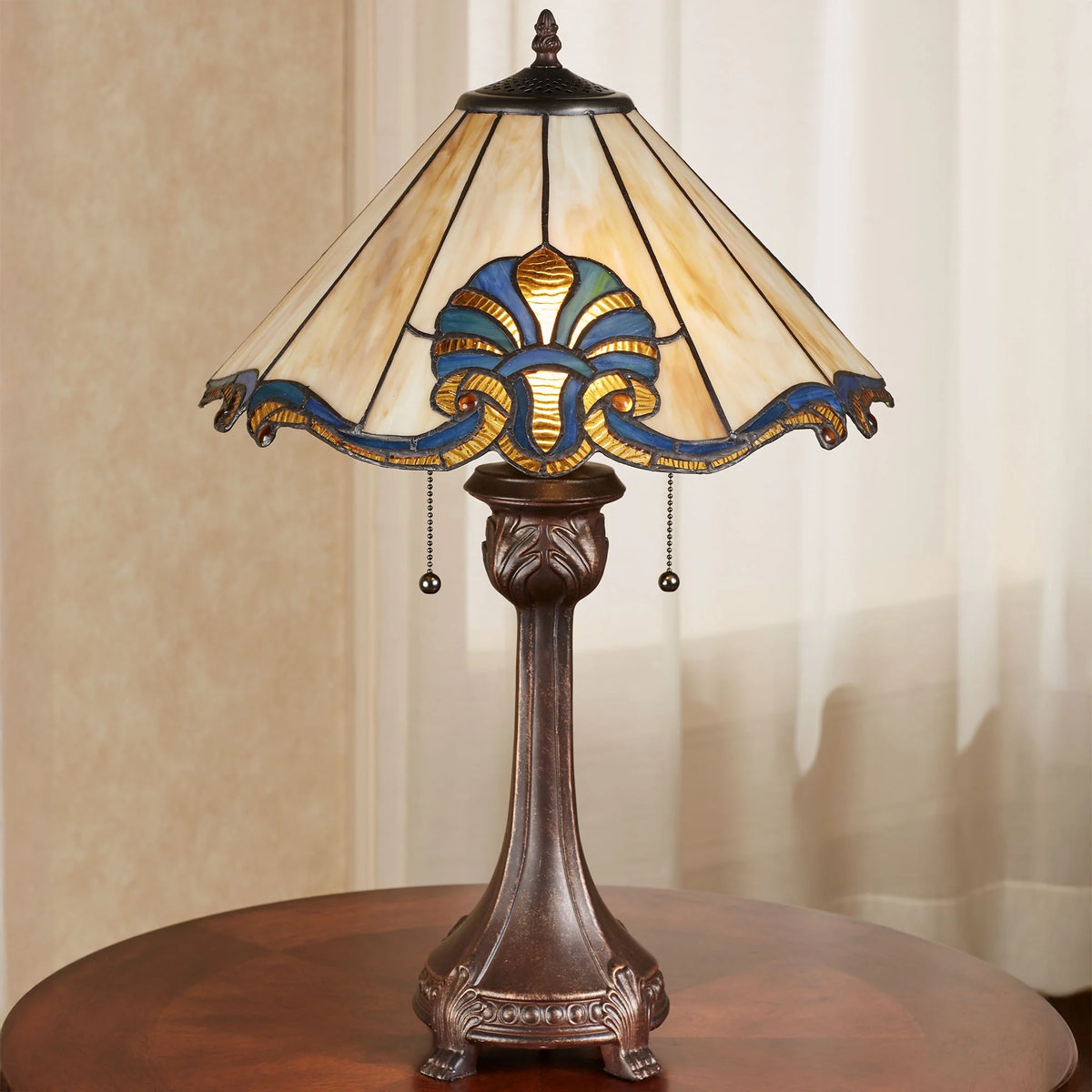 Blythe Hand-Cut Stained Glass Table Lamp Ruby