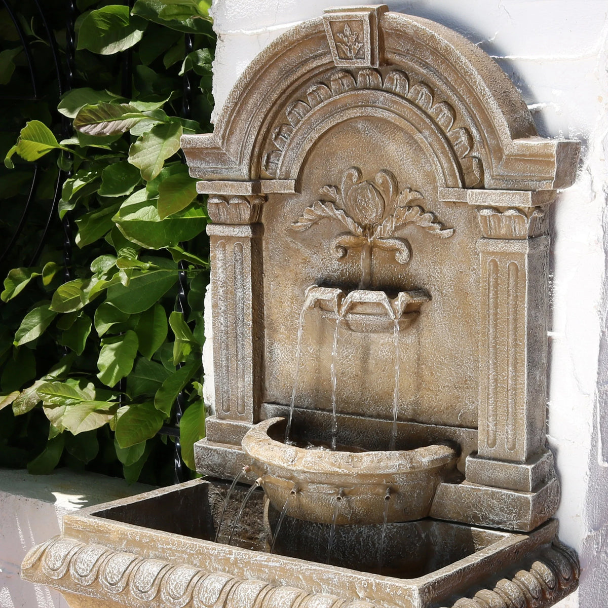 Sunnydaze Ornate Lavello Polyresin Outdoor Wall Water Fountain