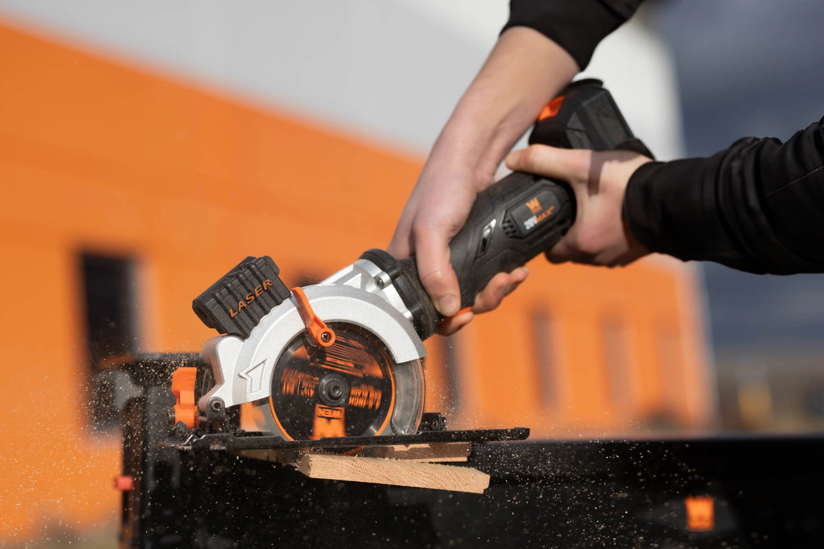 WEN 20V Max 4-1/2-Inch Cordless Mini Circular Saw with 2.0Ah Battery and Charger
