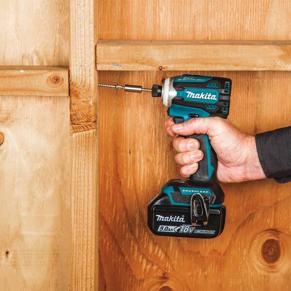 18V LXT Lithium-ion Brushless 2-pc Combo Kit 5.0Ah with bonus 18V LXT Brushless 4-1/2 / 5 in. X-LOCK Angle Grinder