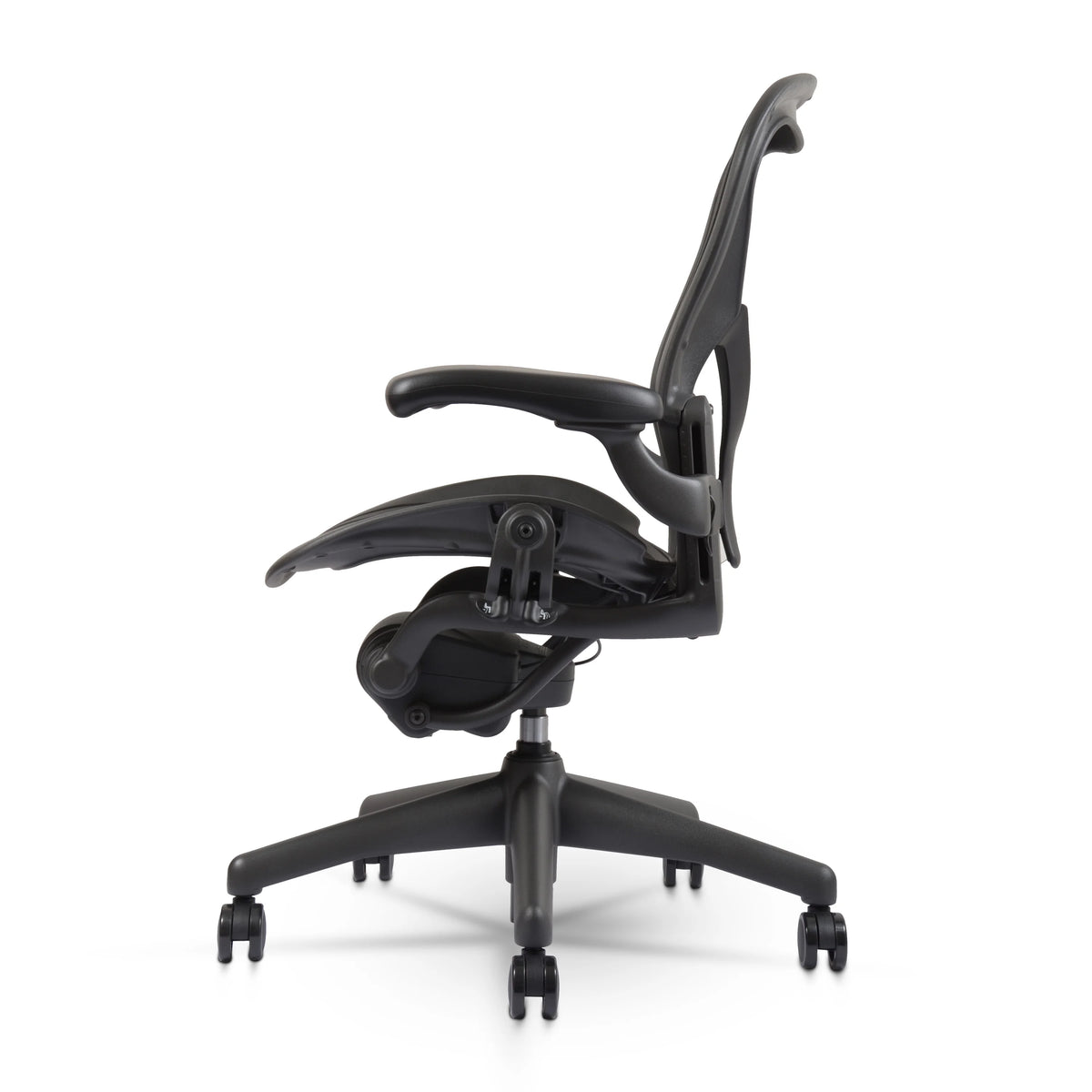Herman Miller Aeron Chair Size B (𝙍𝙚𝙛𝙪𝙧𝙗𝙞𝙨𝙝𝙚𝙙) �?Fully Loaded PostureFit Clip‑Latch Adjustable Arms and 12‑Year Warranty along with 3 Yr Mechanical Warranty