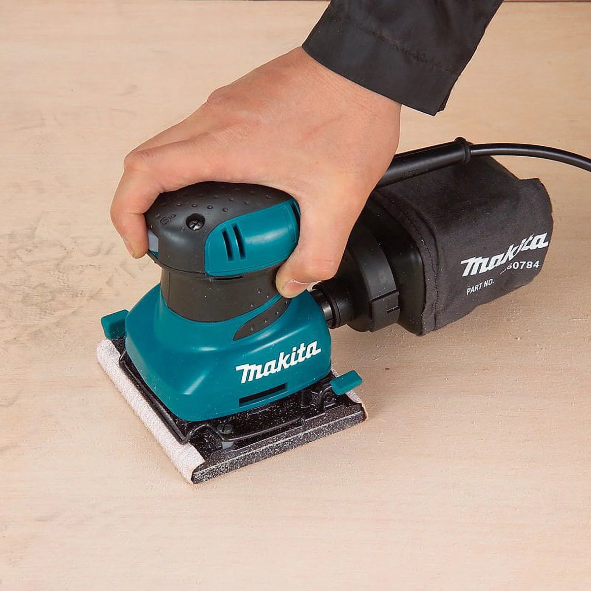 Makita 1/4 Sheet Finishing Sander, with Tool Case