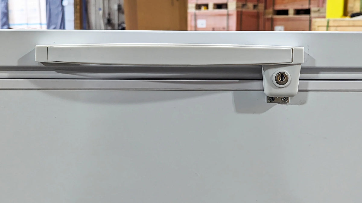 Cooler Depot 105 In. 42 Cu.ft Chest Freezer BD1250 NSF ETL Certified