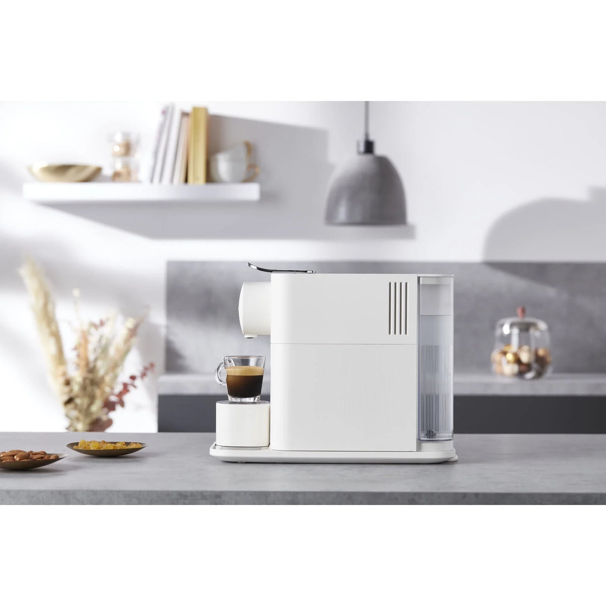 Nespresso by De'Longhi 19 Bar, Espresso & Coffee Machine