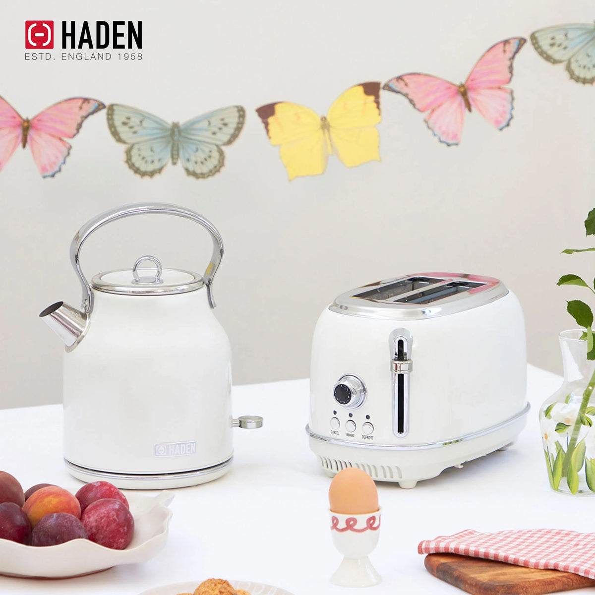 Haden Heritage 1.7 Liter Electric Kettle with 2 Slice Bread Toaster, White