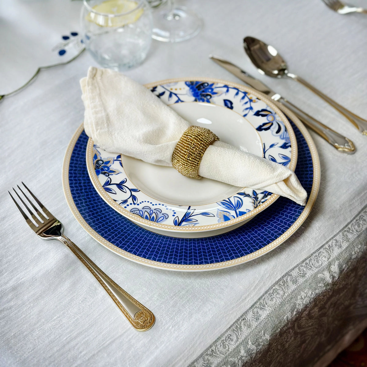 STP GOODS Melodie de Fleurs Bone China Dinnerware Set of 24 Service for 6 24-Piece Dish Set of Plates and Bowls, Blue Gold White
