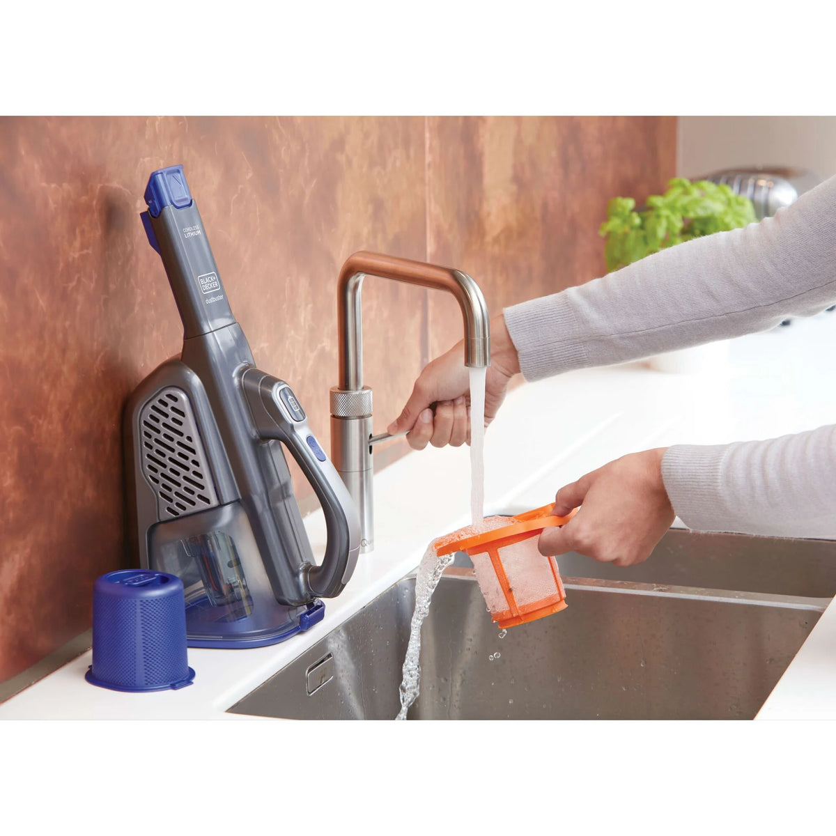 BLACK+DECKER dustbuster furbuster AdvanceClean+ Cordless Pet Handheld Vacuum, HHVK515JP07