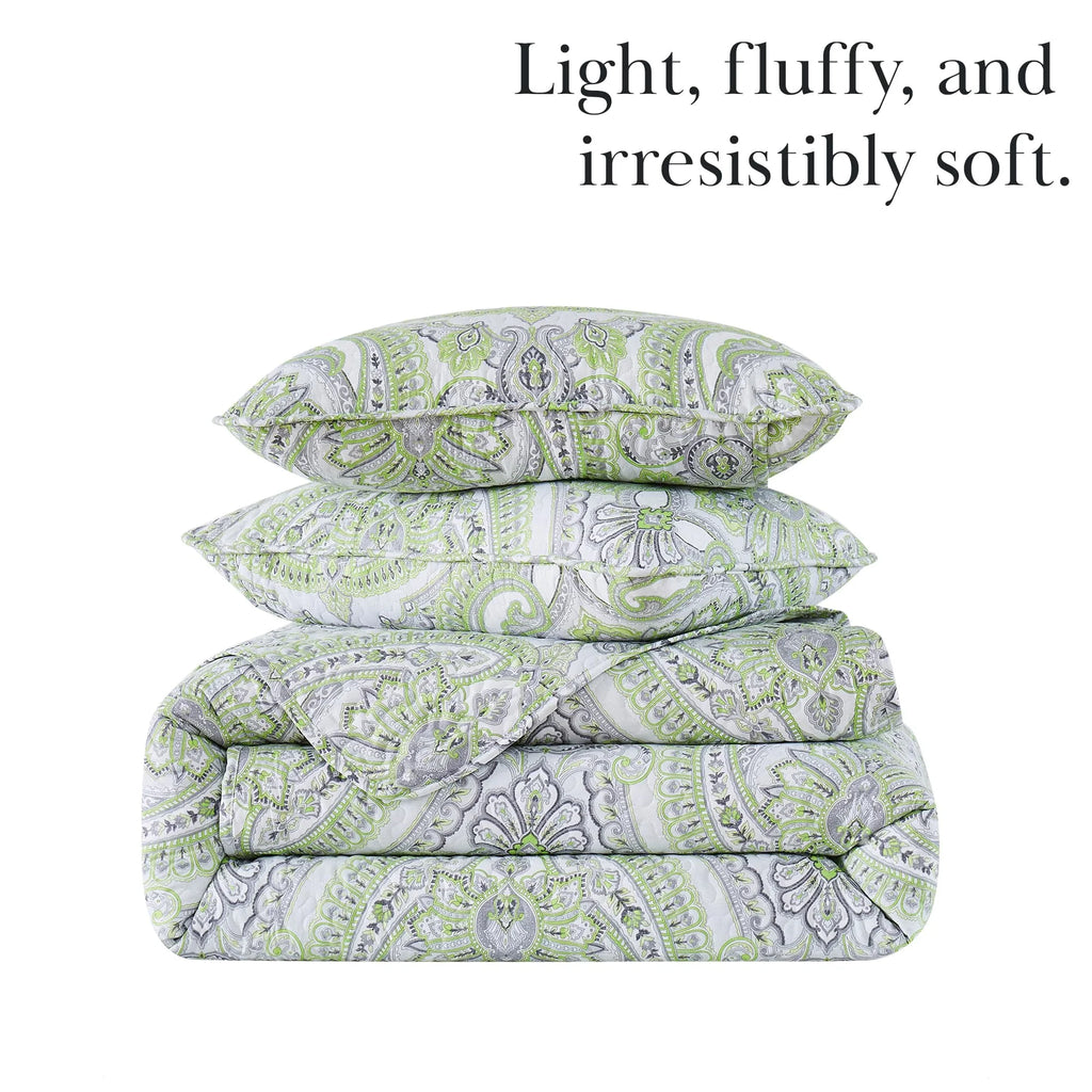 Southshore Fine LinensOversized 5-Piece Twin / Twin XL Quilt Bedding Set with two matching shams and three decorative throw pillows, oversized Paisley farmhouse bedspread Pure Melody Aqua