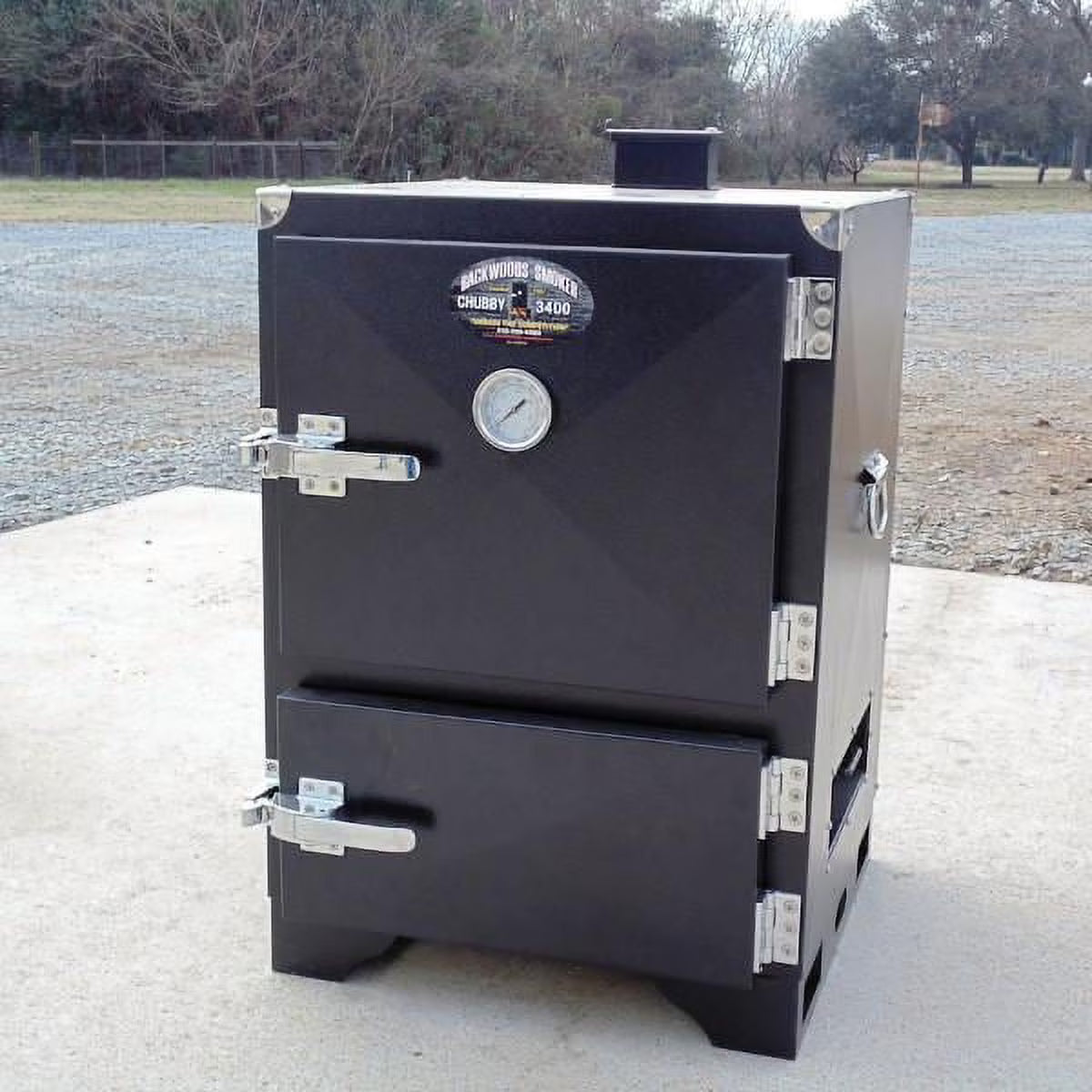 Backwoods Chubby 3400 Vertical Charcoal Smoker - LVPBSCH3400
